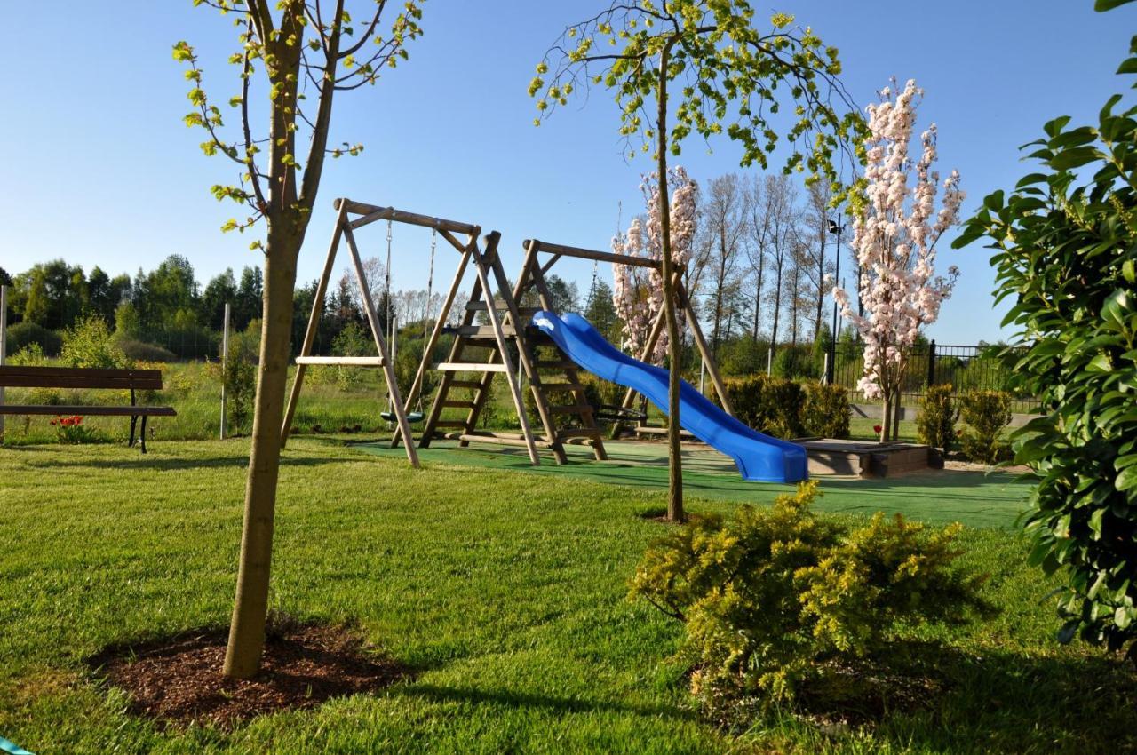 Gosciniec Kaszubski Homestay Białogóra エクステリア 写真