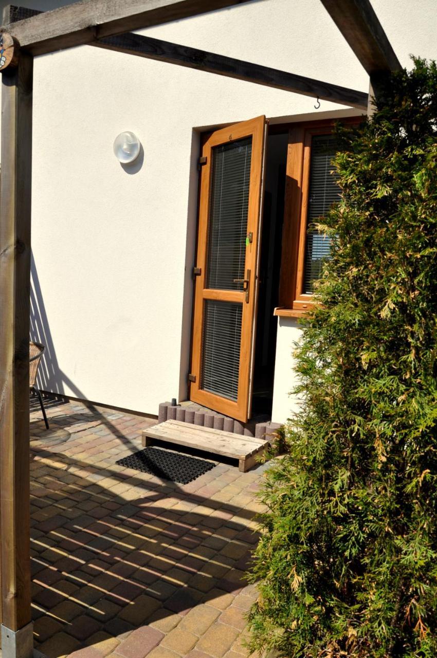 Gosciniec Kaszubski Homestay Białogóra エクステリア 写真